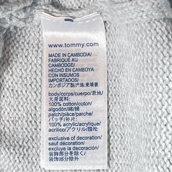 Tommy Hilfiger - Grey Sweater w/ Hilfiger Logo Heart at Front - Size 3-6 Months - Picture 2 of 3